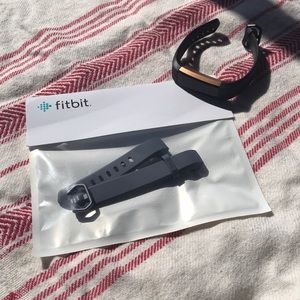 ✨SALE ✨ ROSE GOLD FITBIT ALTA HR